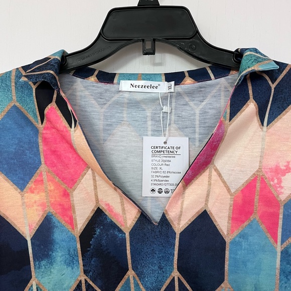 Soft tunic in stained glass pattern by Neezeelee, XL - Picture 6 of 12